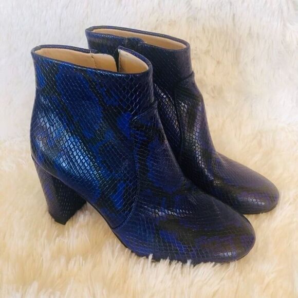 Vince Camuto Shoes - VINCE CAMUTO Blue‎ Sanstan Ankle Boots/Booties Size: US 6 M /36.5  $149